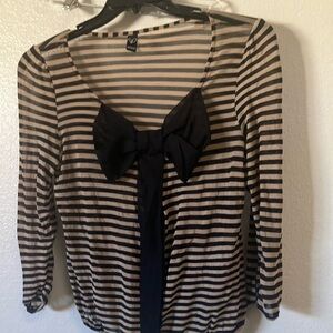 FINAL MARKDOWN Sheer Windsor top medium
